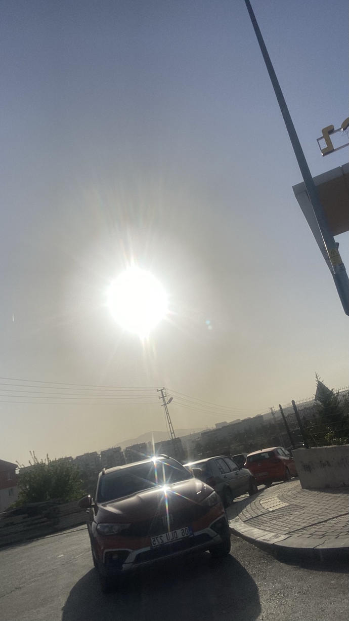 Bu nasıl güneş yaww çöldemiyim.. sizde havalar nasıl?
