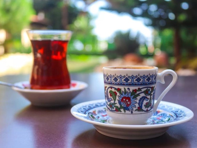 Efsane bir kahve mi yeni demlenmiş bir çay mı seni mutlu eder?