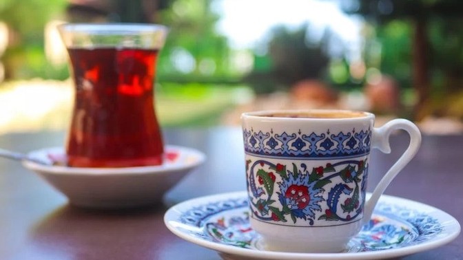 Efsane bir kahve mi yeni demlenmiş bir çay mı seni mutlu eder?