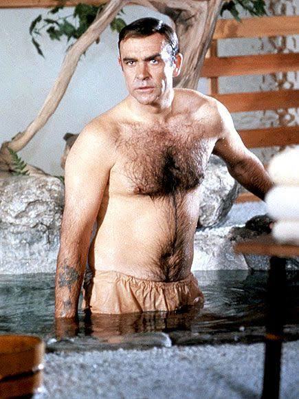 Bu adam tarzı ( Sean connery) orta yaşlı erkekler çok çekici değilmi? burada var mı?