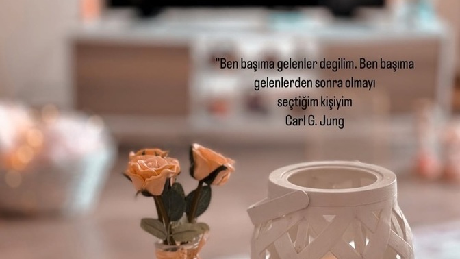 Dünyada en çabuk tükenen iki şey?