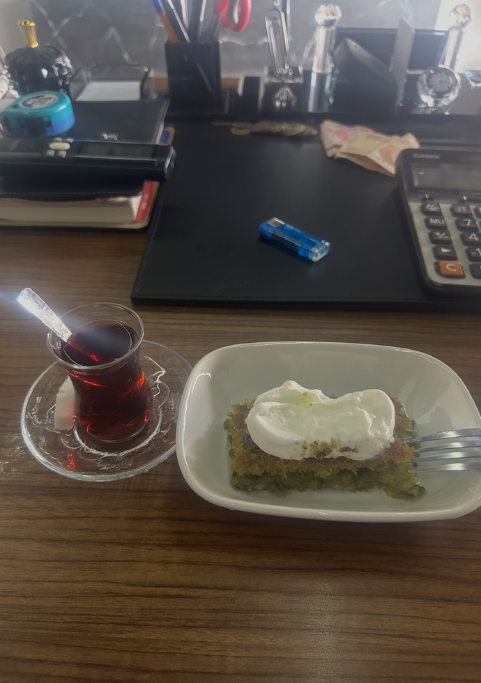 Kadayıfın yanında kaymakmı yoksa dondurmamı?