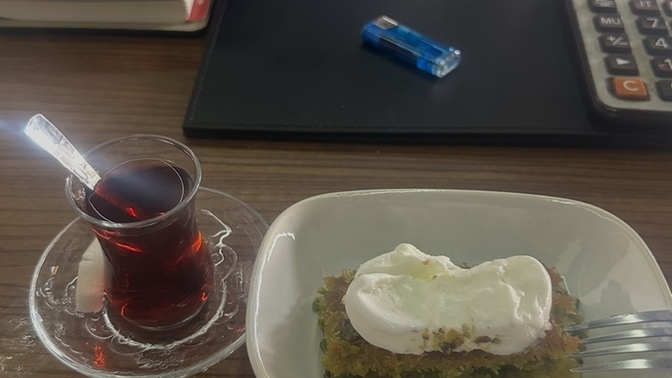 Kadayıfın yanında kaymakmı yoksa dondurmamı?