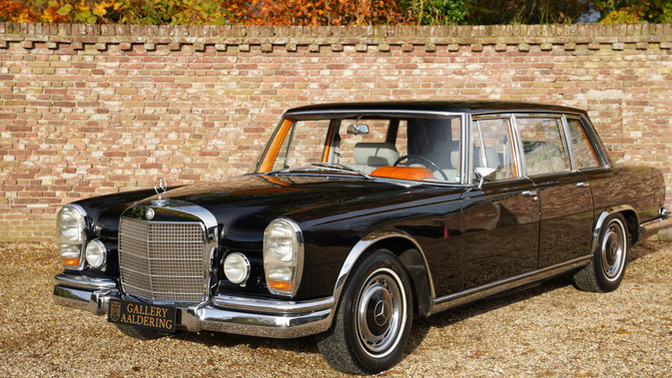 Kapımızın önünde şöyle bi mercedes-benz 600 olmasa miydi be ya?