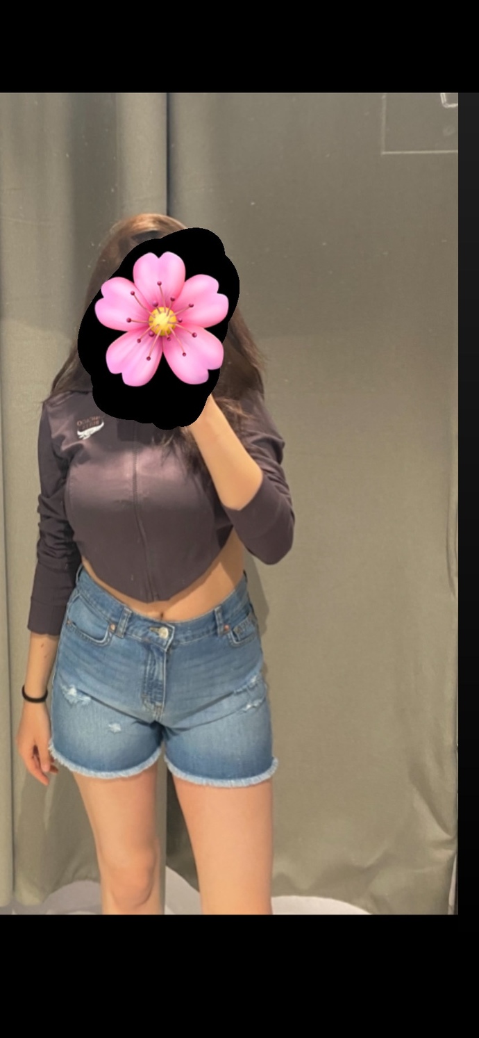 Kısa kız mı uzun kız mı sizce?