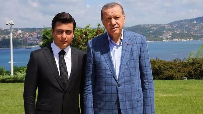 Benim fav siyasetçi adam resmen prens gibi yaa 💕