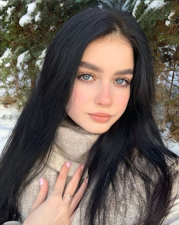 Esmer ten mi yoksa beyaz ten mi size göre çekiçi geliyor?