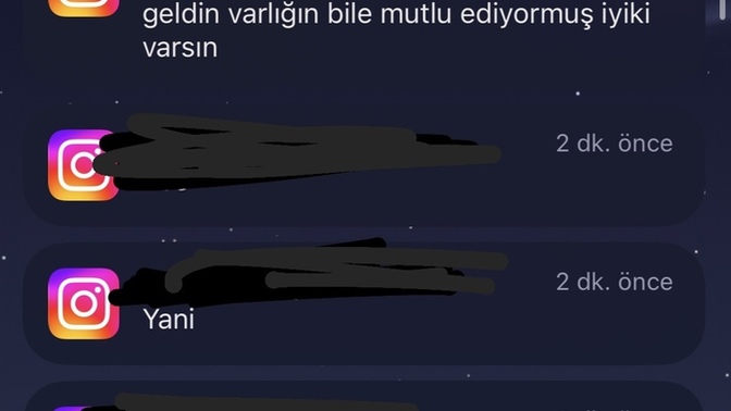 Saatlerdir yazmayan flörtüm yazdı 😒?