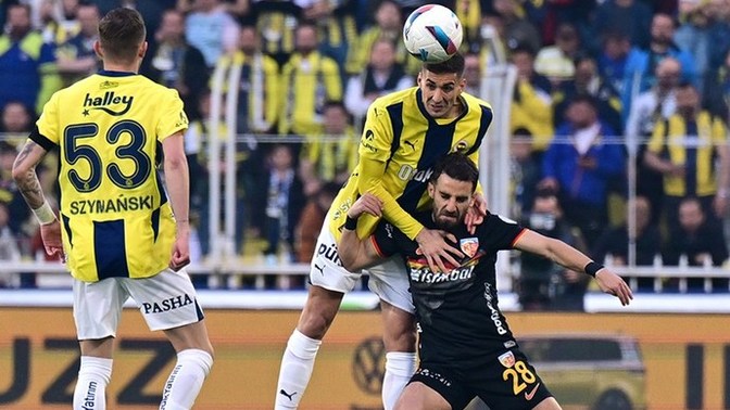 Fenerbahçe 3 - Kayserispor 3... Sarı lacivertliler 90+4'te şampiyonluk yarışında çok ağır yara aldı! Maçı nasıl buldunuz?