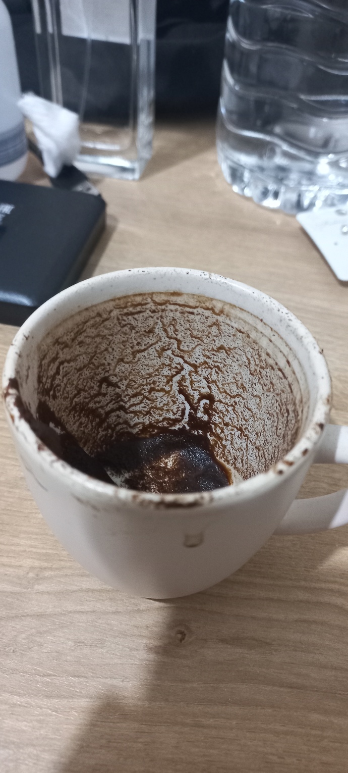 Iyi fal bakabilen var mi? lütfen bi bakar misiniz?