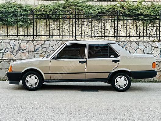 Kahverengi düz Doğan 1,6