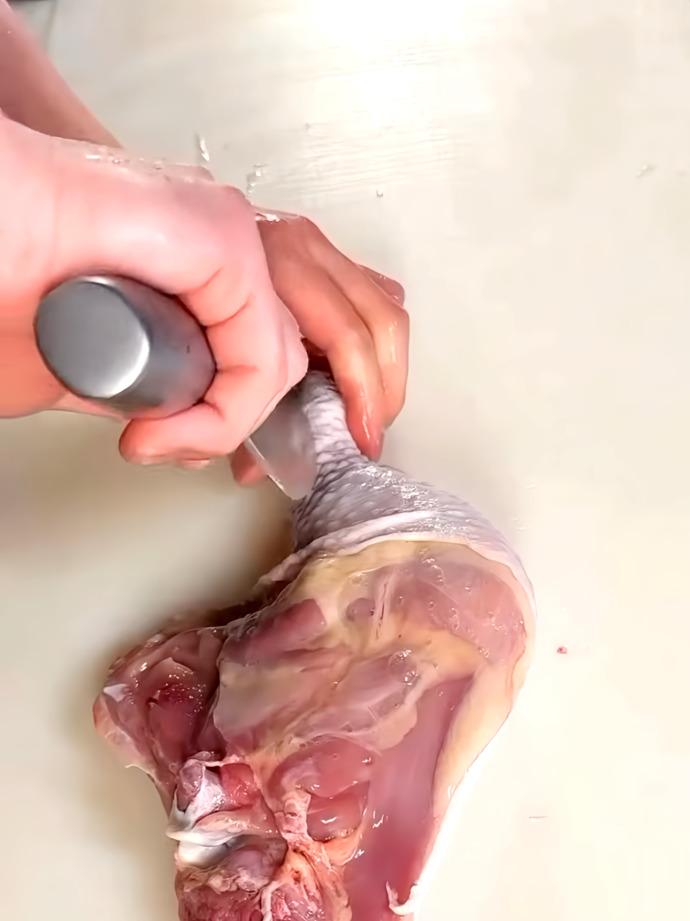 Tavuk 🐓 etinin beyaz değilde kırmızı olduğunu biliyor muydunuz?