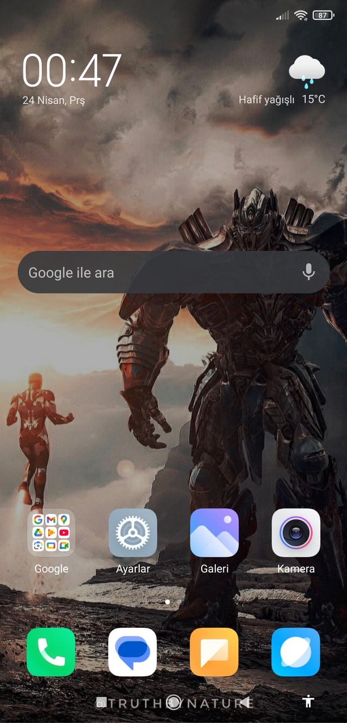 Telefon duvar kağıdınızda hangi resim var?