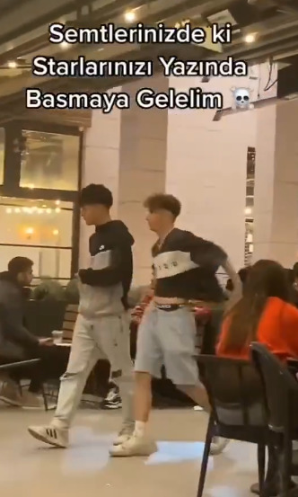 Kızlar gerçekten böyle erkeklerden mi hoşlanıyorsunuz :D?