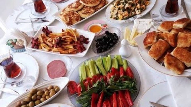 Kahvaltı masasında olmazsa olmazınız nedir?
