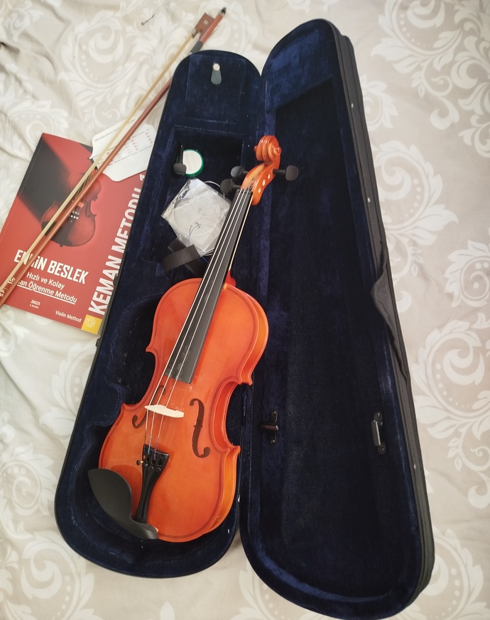 Gittim kendime bir keman aldım sammarino