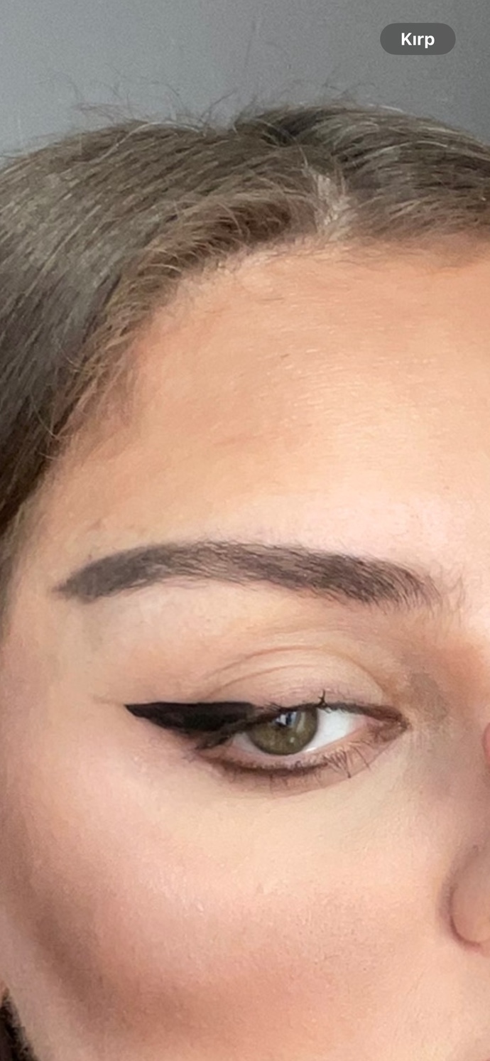Eyelinerim çok mu kalın sizce?