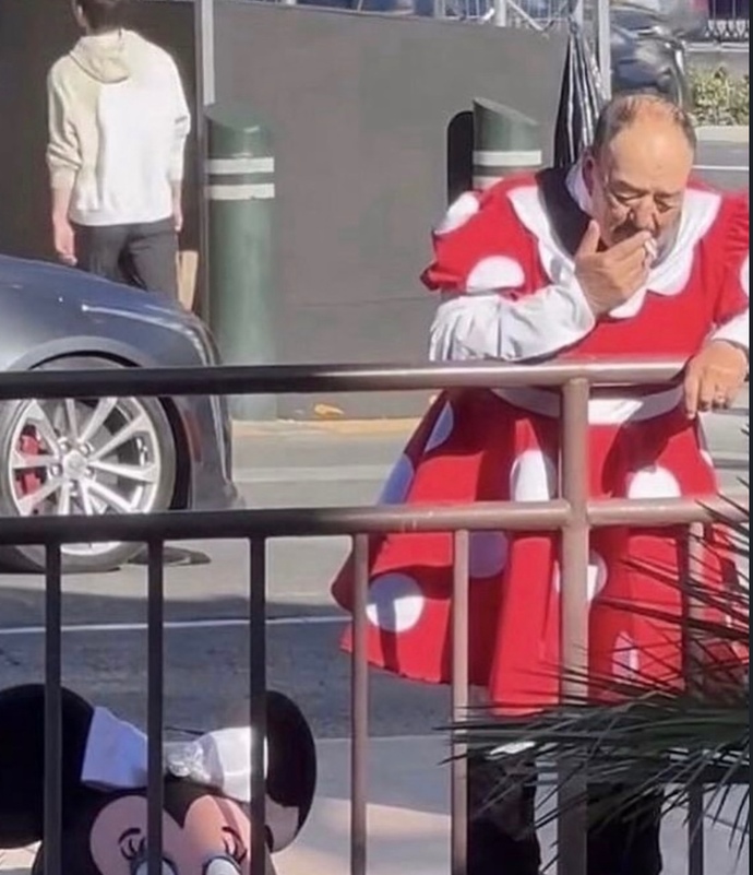 Berberim taşınıyor canım çok sıkkın?