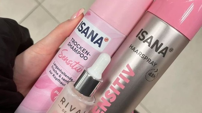 Rossmandan mutlaka alınması gereken makyaj malzemesi hangisi sizce?
