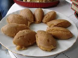 Kandillerde veya başka günlerde tatlı, helva, simit dağıtır mısınız?