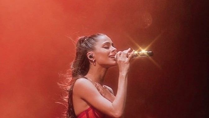 Tribünler tıklım tıklım dolu, sesiniz Jennifer Lopez gibi güzel, hangi şarkıyı söylersiniz?