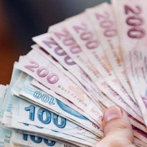 Eşiniz maaşını size söylemese bozulur musunuz?