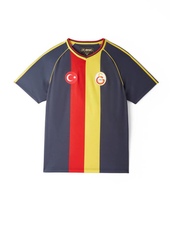 GS Store, yeni retro formalarını satışa sundu. Sizce en iyisi hangisi olmuş?