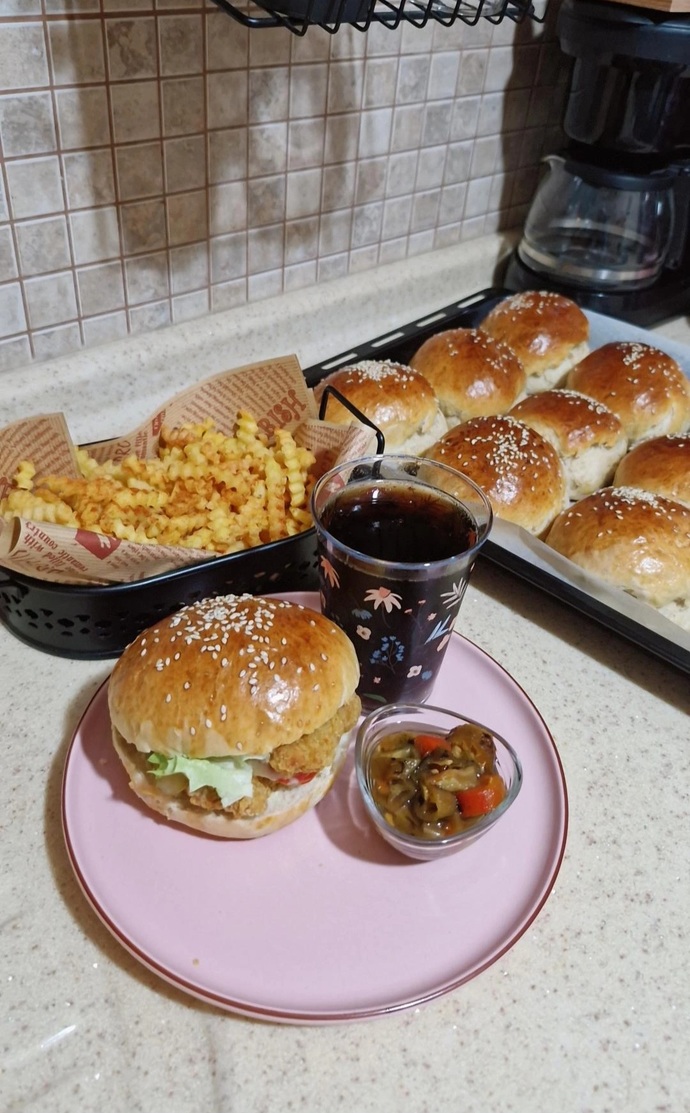 Tavuk burger mi yoksa klasik hamburger mi favoriniz?