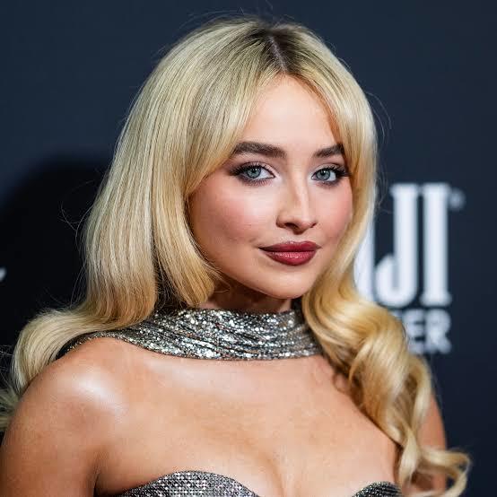 Sabrina mı daha güzel margot robbie mi?