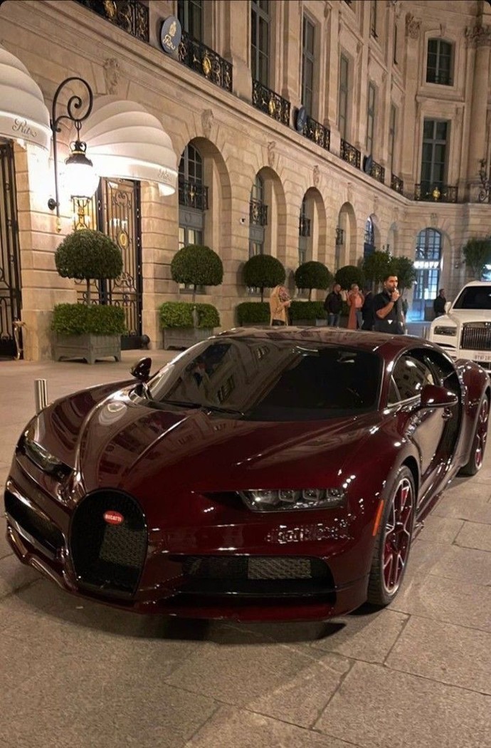 Aşık olduğunuz bi araba modeli var mı?