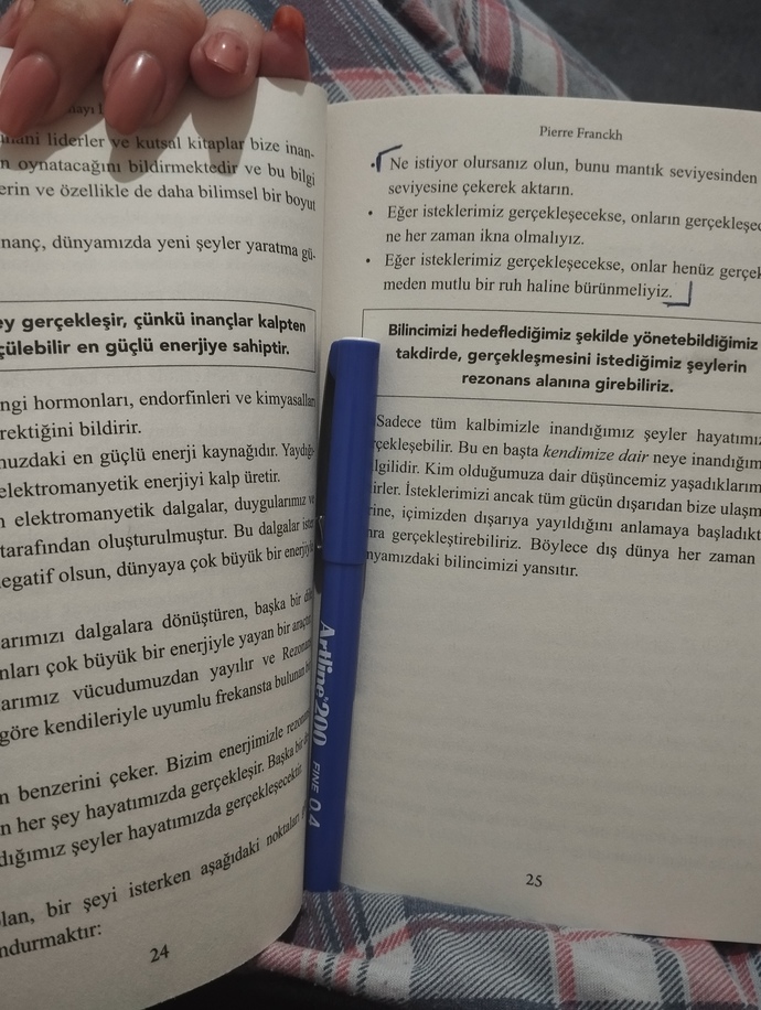 Kitap okurken ilginizi çeken yerleri çizer misiniz?