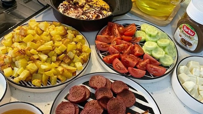 Kahvaltı etiniz mi?