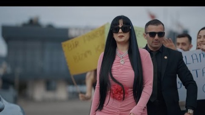Taklitler aslını yaşatır mı?