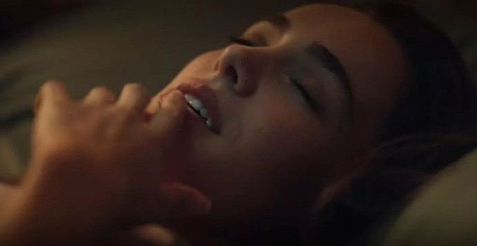Cinsel içerikli filmler mi/aklımızdan geçen kişi mi daha tahrikkar?