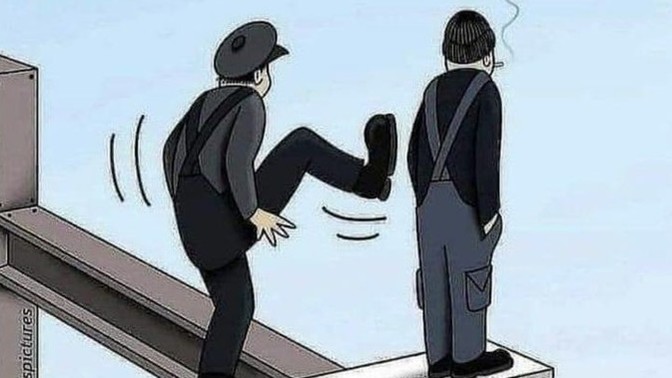 Güç mü daha tehlikeli, sadakat mi?