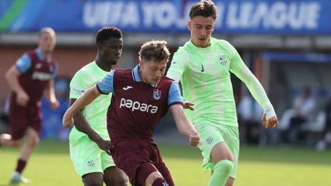 Temsilcimiz Trabzonspor U19 takımı, finalde Barcelona'ya 4-1 mağlup oldu. Ne düşünüyorsunuz?