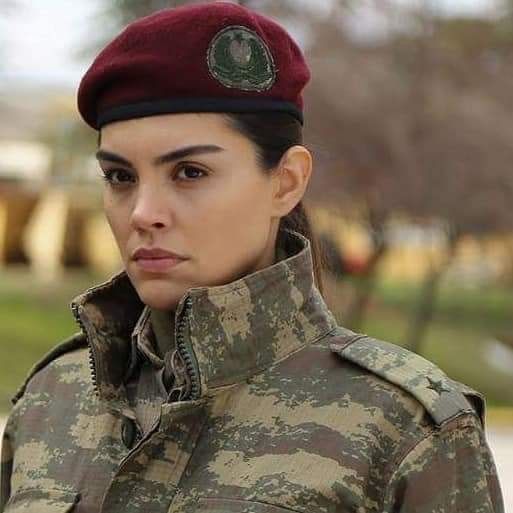 Kadınların askerlik yapması zorunlu olsa ne değişirdi? Kadınlar bunu ister mi?