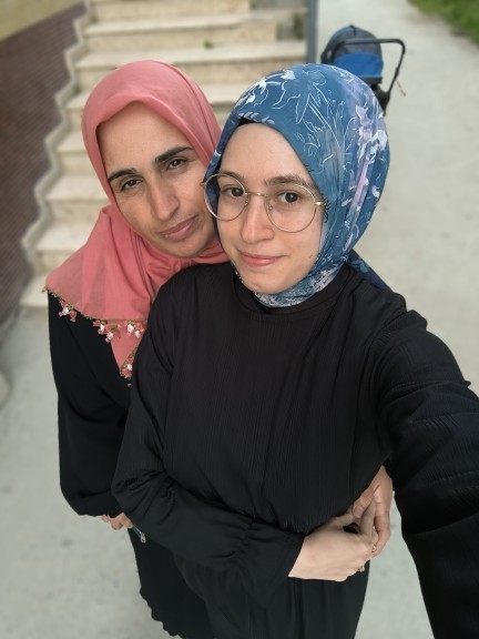 Her saniyenizde yanınızda olan kim?