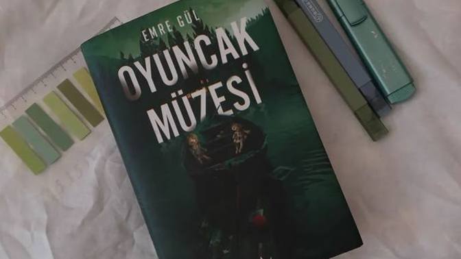 Kitabı okuma konusu mu yazma konusu mu daha özgürdür? Yazmayı mı okumayı mı tercih edersiniz?