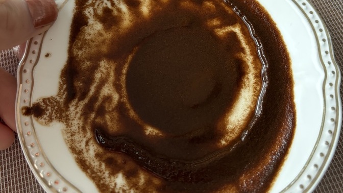 Canım sıkıldı. Kim bana fal bakar?