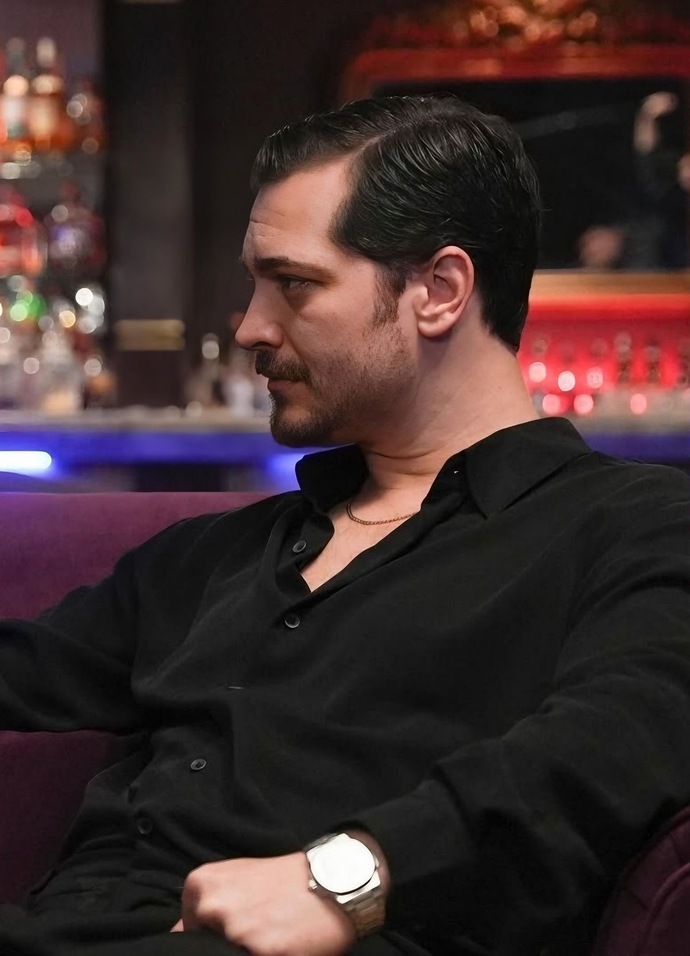 Çağatay Ulusoy’un yeni dizisi Eşref Rüya’yı izleyen var mı?