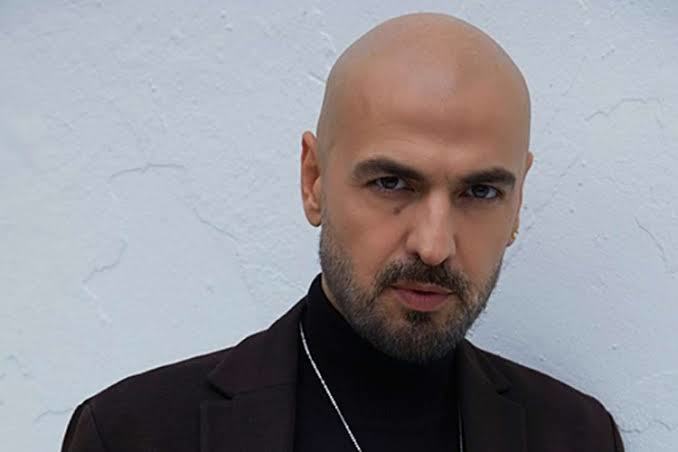Soner Sarıkabadayının kaleminden çıkmış en iyi şarkısı hangisidir?