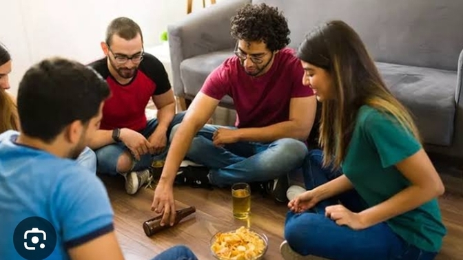 Eşiniz/sevgiliniz ve arkadaşlarınız varken doğruluk mu cesaret mi oynar mısınız?
