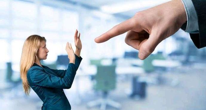 İş yerinde mobbinge karşı yeni bir düzenleme çıkarıldı ! İş yerinde, mobbinge uğradınız mı?