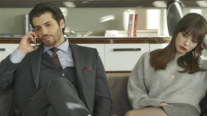 Aşık olduğun ama seni üzebilecek biriyle olmak mı yoksa seni mutlu eden ama aşık olmadığın biriyle olmak mı?