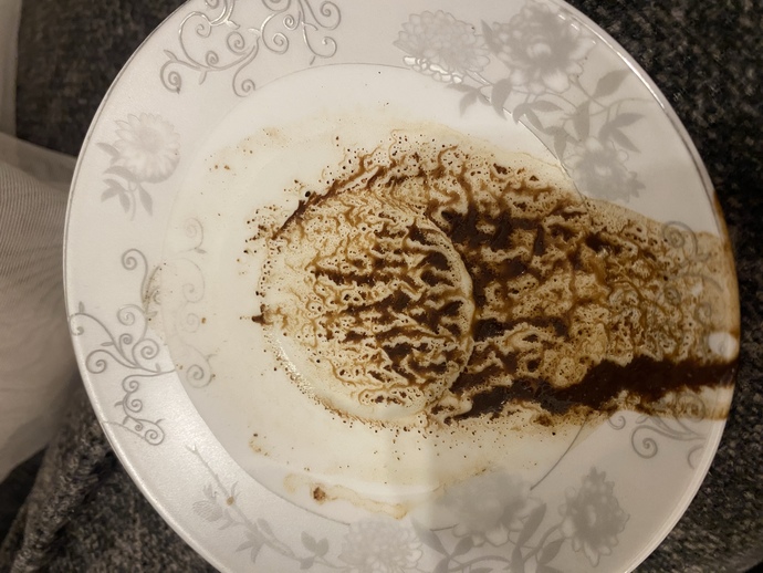 Kahve falıma bakacak var mı canlarrrr?