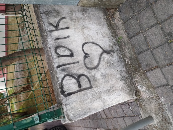 Sizin de elinizi başkası tutabilir mi arkadaşlar?