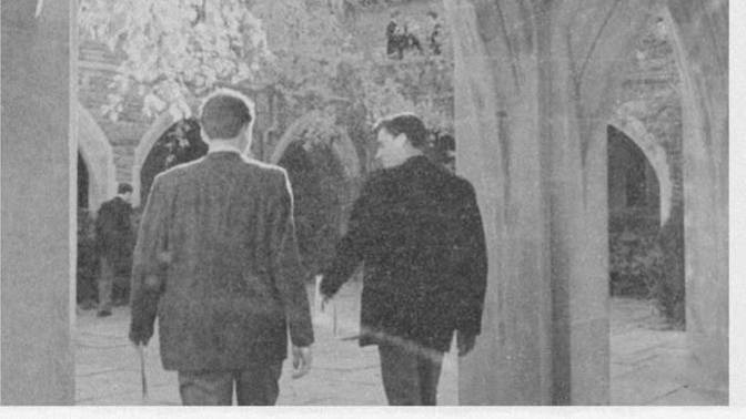 Bir eserin kitabı da var, filmi de. Hangisiyle başlarsınız?
