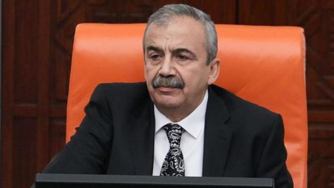 Sırrı Süreyya Önder hayatını kaybetti ani ölümler hepimizi şaşırtmıyor mu?