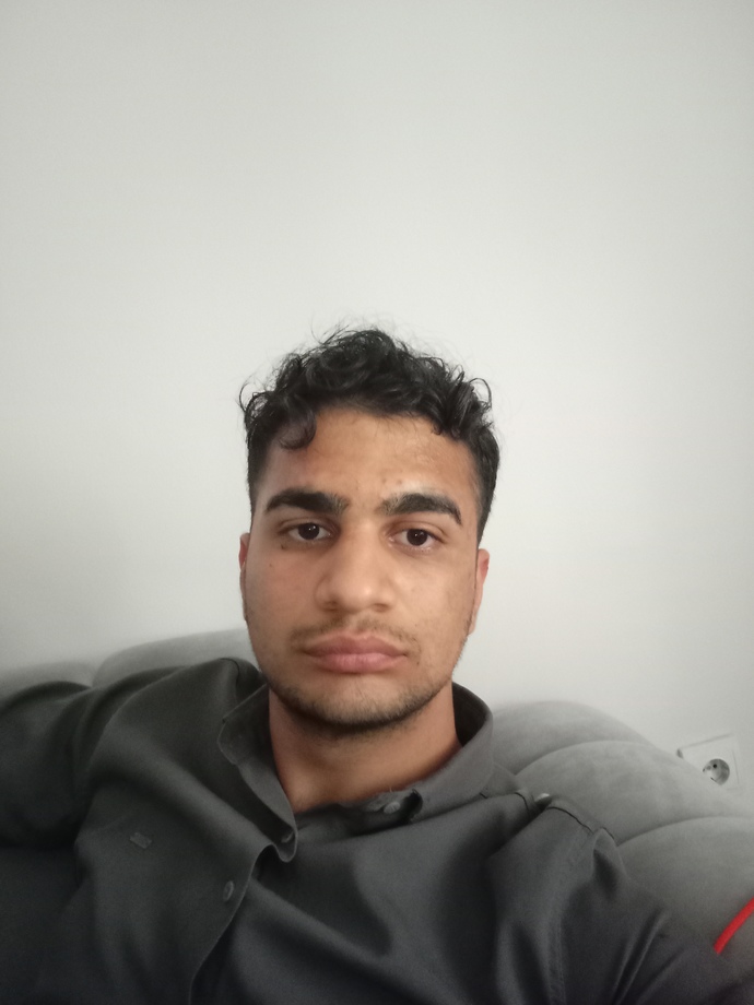 Beni beğenen kız olur mu sizce kızlar bana bakmamakta haklımı?
